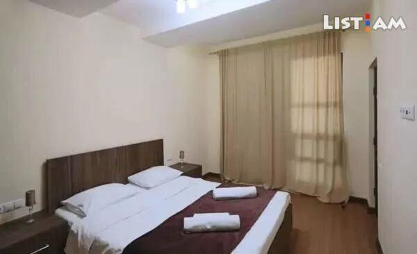 예레반 54 New Building In The Center Of The Capital 아파트 외부 사진